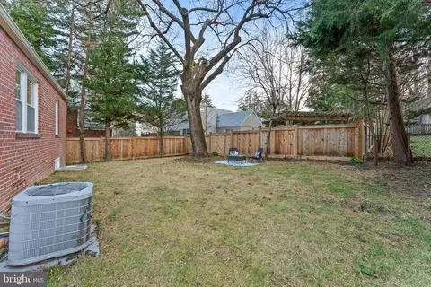 Exterior - 702 Dale Dr, Silver Spring, MD 20910 photo 11 of 12