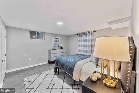 Bedroom - 702 Dale Dr, Silver Spring, MD 20910 photo 11 of 13