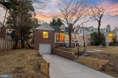Exterior - 702 Dale Dr, Silver Spring, MD 20910 photo 2 of 12