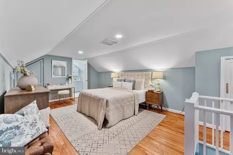 Bedroom - 702 Dale Dr, Silver Spring, MD 20910 photo 6 of 13