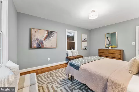 Bedroom - 702 Dale Dr, Silver Spring, MD 20910 photo 5 of 13