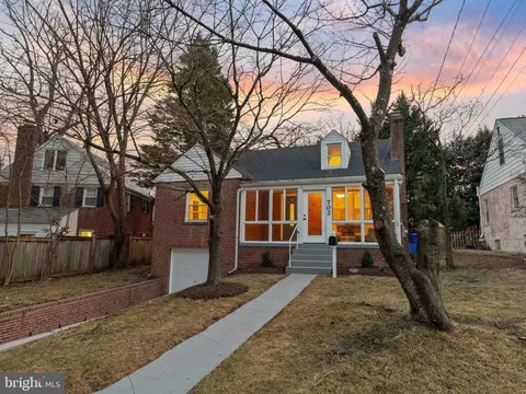Exterior - 702 Dale Dr, Silver Spring, MD 20910 photo 12 of 12