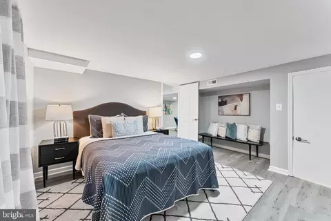 Bedroom - 702 Dale Dr, Silver Spring, MD 20910 photo 12 of 13