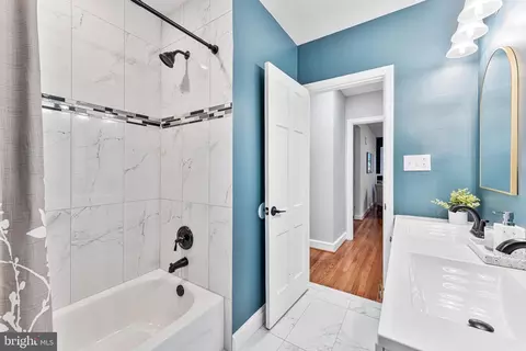 Bath - 702 Dale Dr, Silver Spring, MD 20910 photo 2 of 5