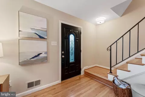 Entry Way - 3 Melbourne Ave, Silver Spring, MD 20901 photo 1 of 4