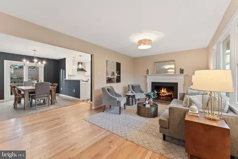 Living - 3 Melbourne Ave, Silver Spring, MD 20901 photo 1 of 3