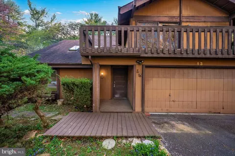 13 Harkness Ct, Gaithersburg, MD 20879