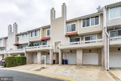 9809 Lake Shore Dr, Gaithersburg, MD 20886