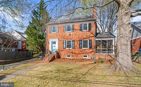 4727 River Rd, Bethesda, MD 20816