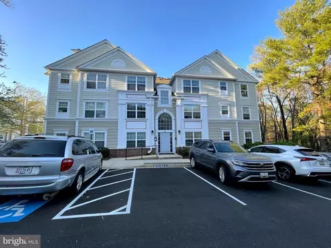 112 Kendrick Pl #112-32, Gaithersburg, MD 20878