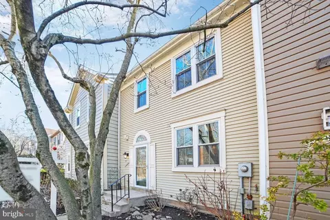 20128 Timber Oak Ln, Germantown, MD 20874