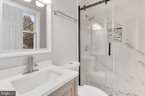 Bath - 13125 Fernedge Rd, Silver Spring, MD 20906 photo 1 of 9