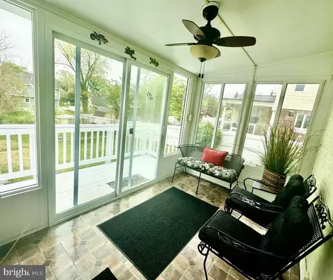 9823 Cahart Pl, Silver Spring, MD 20903 photo 15