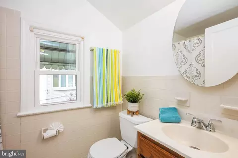 9823 Cahart Pl, Silver Spring, MD 20903 photo 29