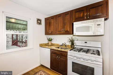9823 Cahart Pl, Silver Spring, MD 20903 photo 22