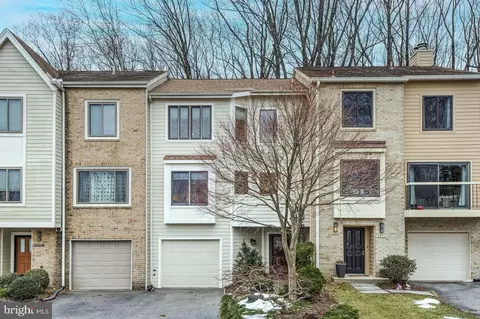 5802 Valerian Ln, Rockville, MD 20852