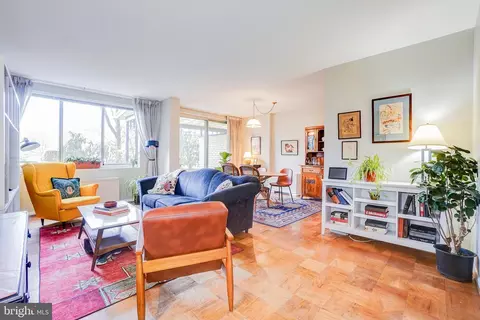 10401 Grosvenor Pl #304, Rockville, MD 20852