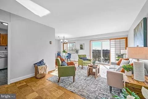 1111 University Blvd W #615-A, Silver Spring, MD 20902