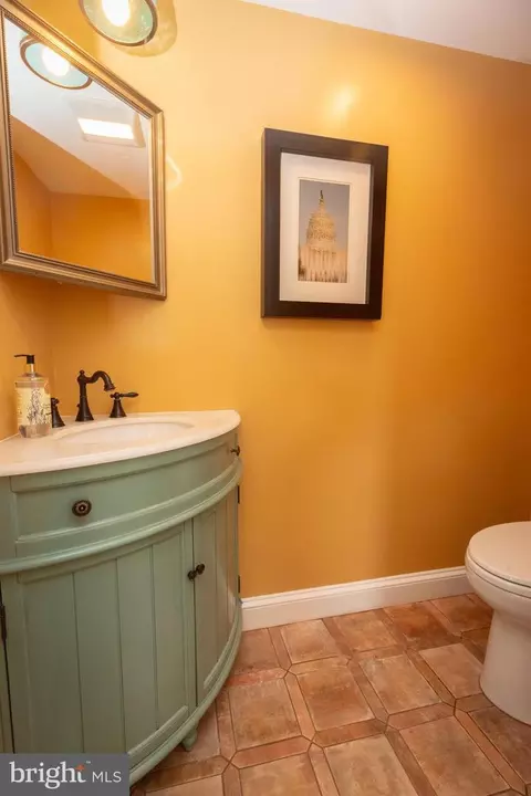 1213 Forest Glen Rd, Silver Spring, MD 20901 photo 28