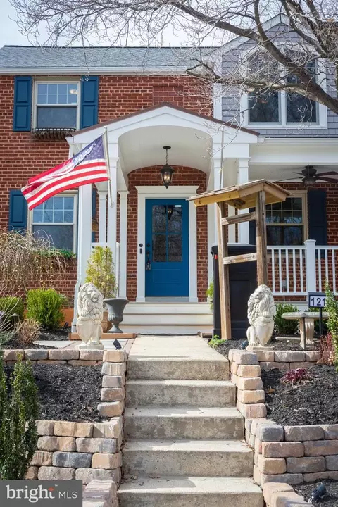 1213 Forest Glen Rd, Silver Spring, MD 20901 photo 2