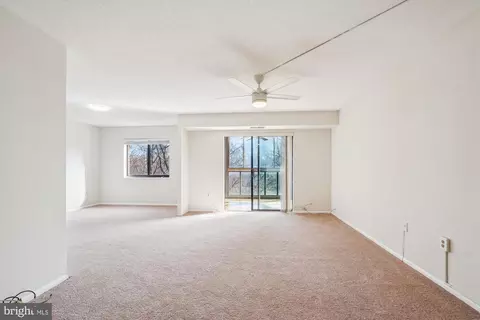 15100 Interlachen Dr #4-802, Silver Spring, MD 20906 photo 2