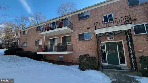 10518 Weymouth St #W104, Bethesda, MD 20814