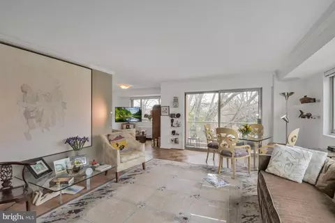 5100 Dorset Ave #305, Chevy Chase, MD 20815