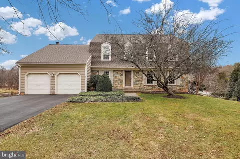 9101 Bakerhill Ct, Gaithersburg, MD 20886