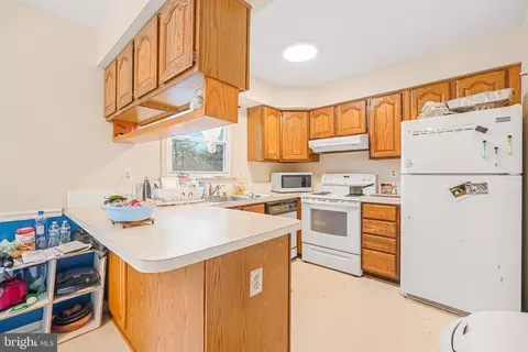 10 Sonata Ct, Silver Spring, MD 20901 photo 12