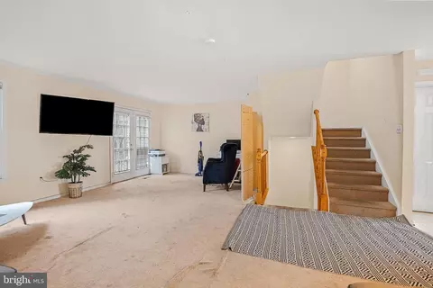 10 Sonata Ct, Silver Spring, MD 20901 photo 7