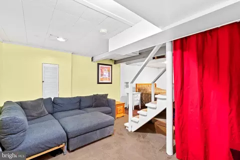 Bedroom - 2401 Hayden Dr, Silver Spring, MD 20902 photo 4 of 7