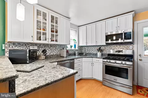 Kitchen - 2401 Hayden Dr, Silver Spring, MD 20902 photo 1 of 2