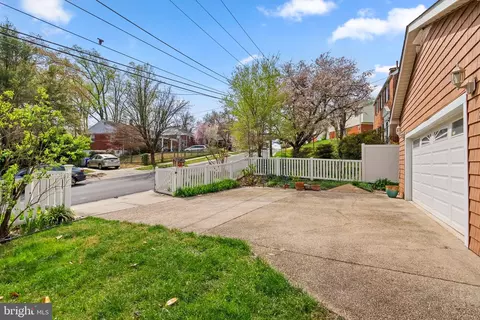 Exterior - 2401 Hayden Dr, Silver Spring, MD 20902 photo 10 of 13