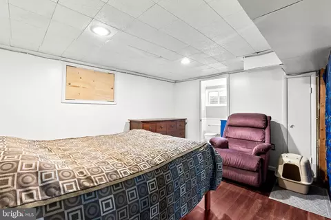 Bedroom - 2401 Hayden Dr, Silver Spring, MD 20902 photo 5 of 7