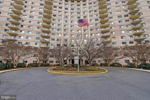 1121 University Blvd W #511-B, Silver Spring, MD 20902
