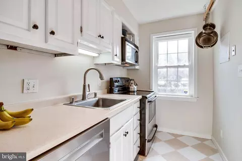 Kitchen - 2234 Washington Ave #101, Silver Spring, MD 20910 photo 2 of 3