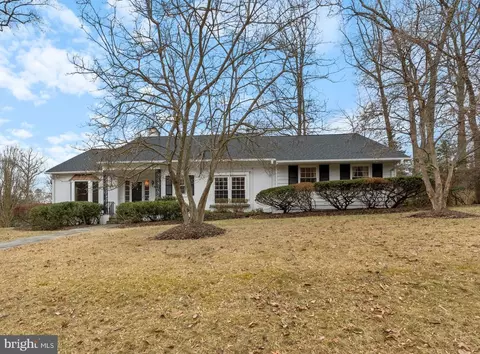6600 Boxford Way, Bethesda, MD 20817