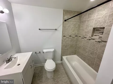 17025 Moss Side Ln #34, Olney, MD 20832 photo 18