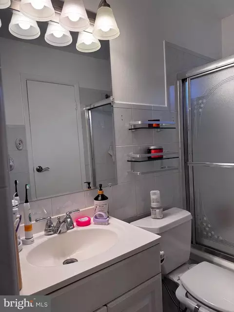 Bath - 4104 Delancy Dr, Silver Spring, MD 20906 photo 1 of 4