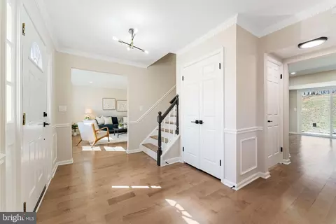 2308 Holly Spring Dr, Silver Spring, MD 20905 photo 2