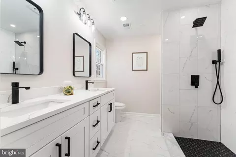 2308 Holly Spring Dr, Silver Spring, MD 20905 photo 17