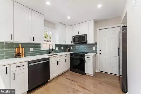 2308 Holly Spring Dr, Silver Spring, MD 20905 photo 8