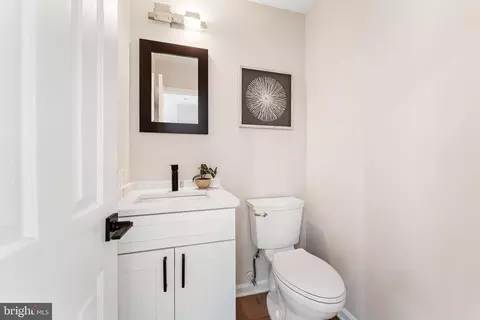 2308 Holly Spring Dr, Silver Spring, MD 20905 photo 10