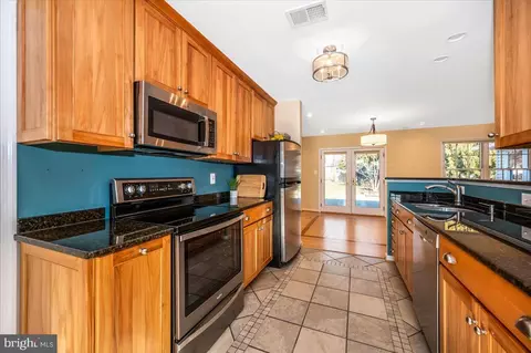 Kitchen - 19805 Spurrier Ave, Poolesville, MD 20837 photo 1 of 5