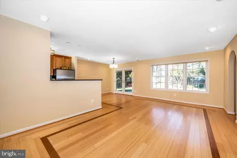Living - 19805 Spurrier Ave, Poolesville, MD 20837 photo 3 of 13