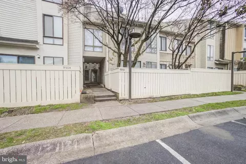 9910 Ridgeline Dr, Montgomery Village, MD 20886