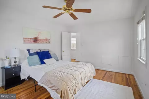 Bedroom - 322 Penwood Rd, Silver Spring, MD 20901 photo 2 of 3