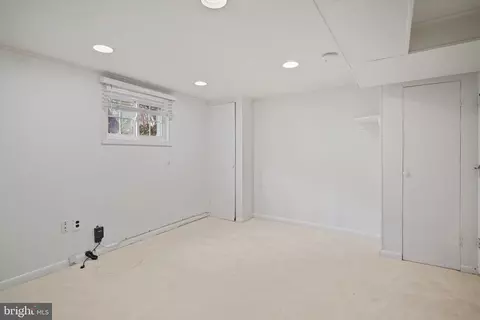 Bedroom - 322 Penwood Rd, Silver Spring, MD 20901 photo 3 of 3