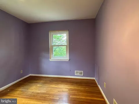 1615 Dublin Dr, Silver Spring, MD 20902 photo 3