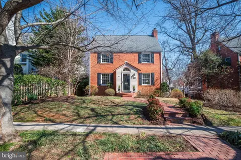 7817 Stratford Rd, Bethesda, MD 20814